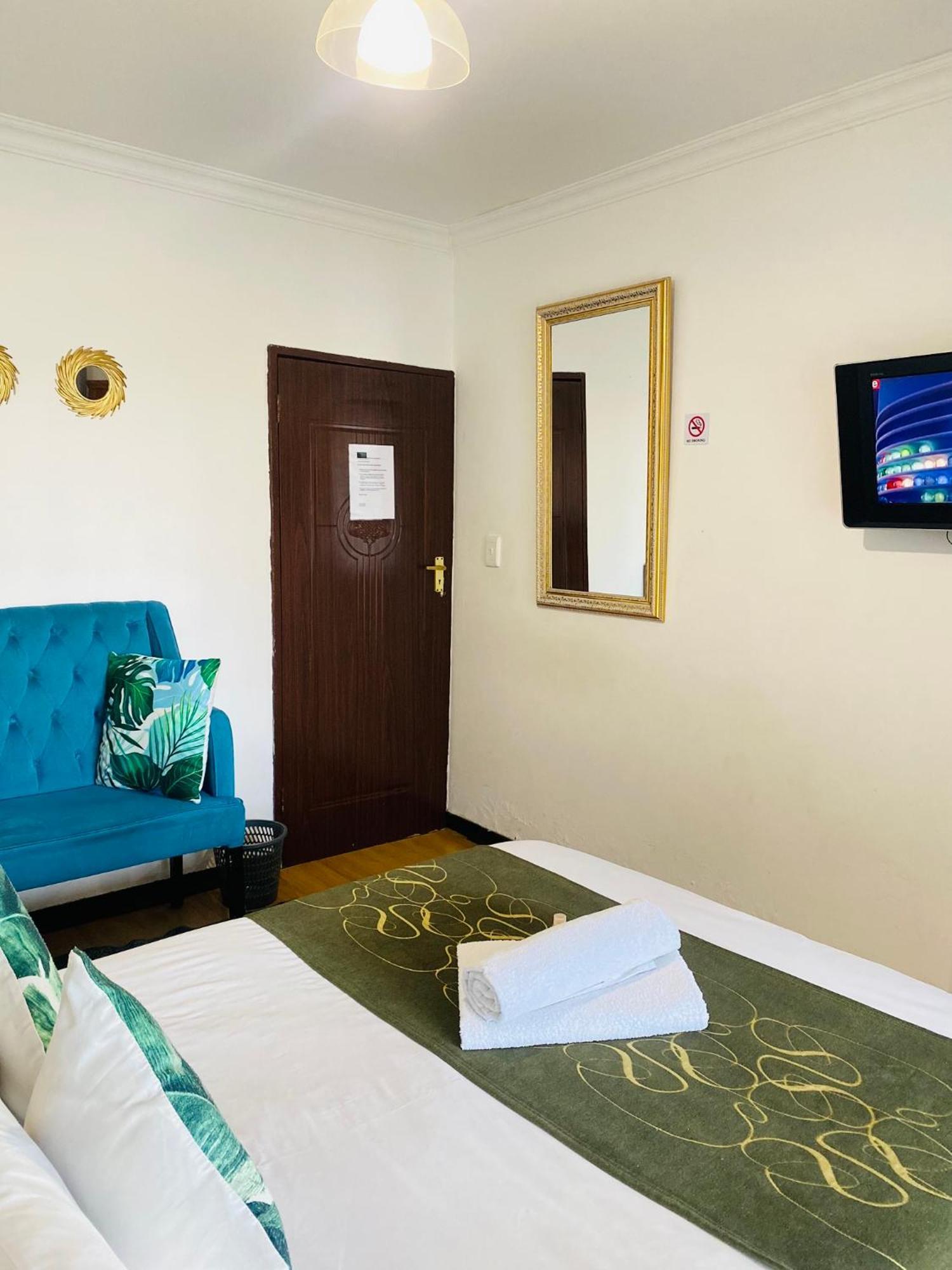 Airport Royal Guest House Kempton Park Exterior foto